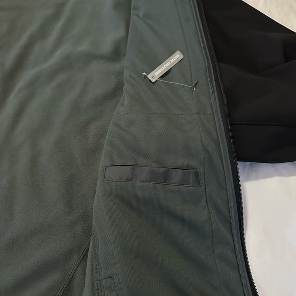 Men’s new Mercedes-Benz jacket with the tag have size XL authentic 100% - Picture 7 of 10